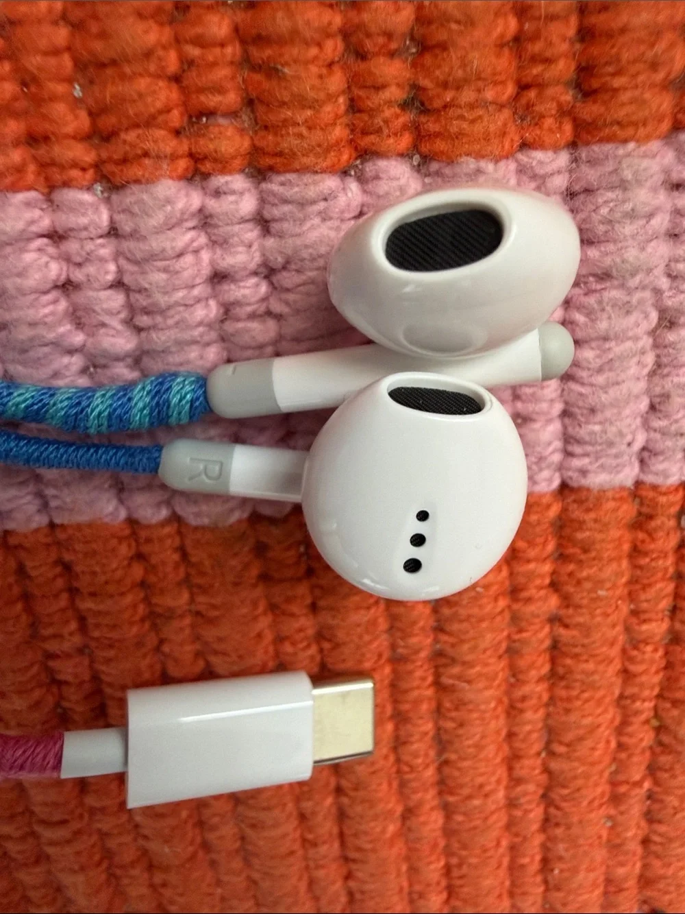 Thread Wrapped Wired In-Ear USB C Headphones